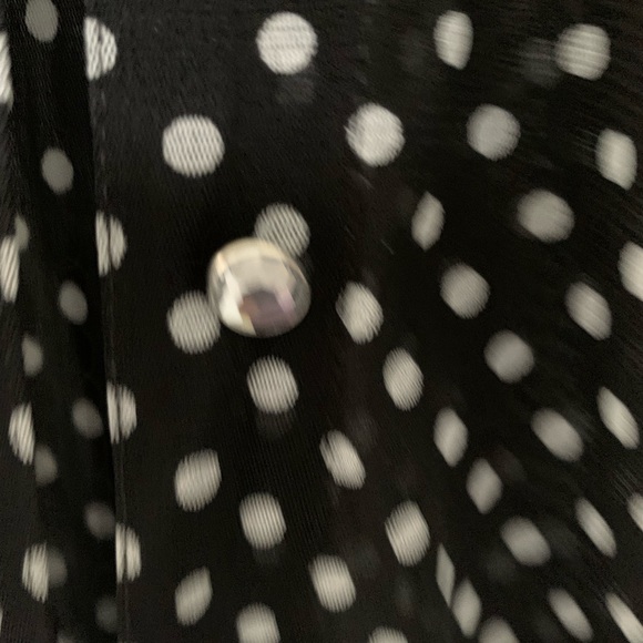 INC Women’s Button down black and white polka dot blouse. Jewel buttons. 2x - Picture 5 of 7